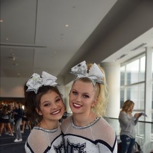 Meet your Posher, Brook